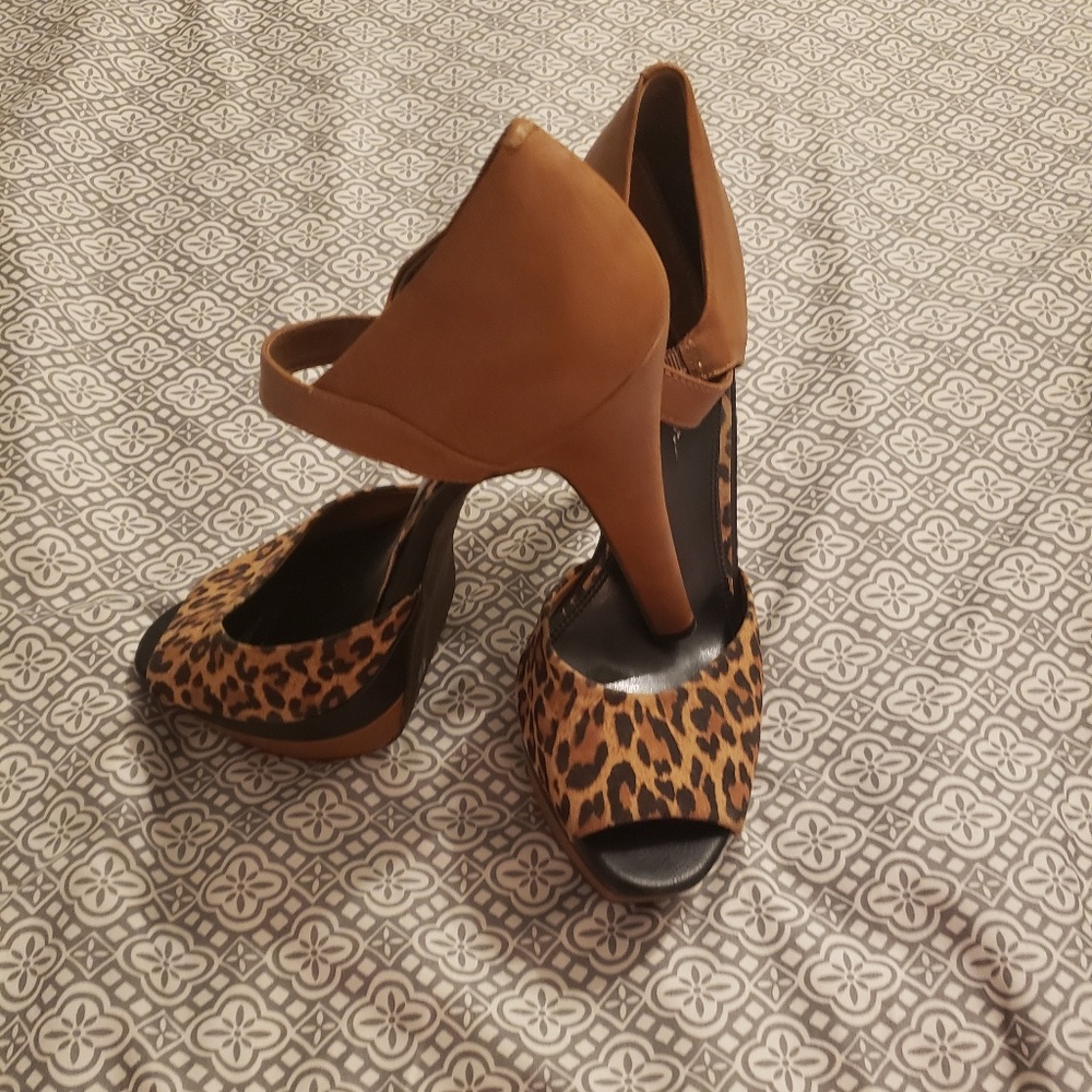 Jessica Simpson cheetah print heeled sandal